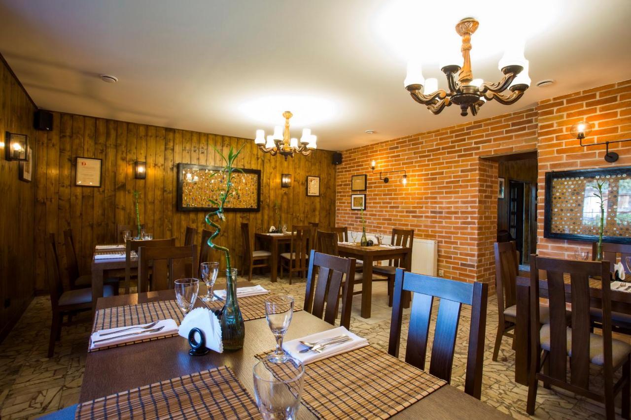 Hotel Kuznia Napoleonska Teresin Esterno foto