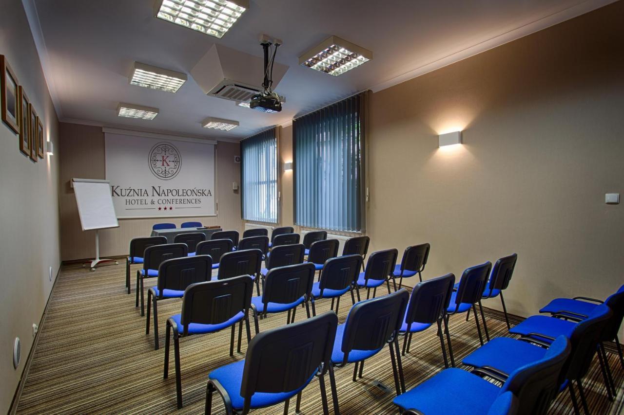 Hotel Kuznia Napoleonska Teresin Esterno foto