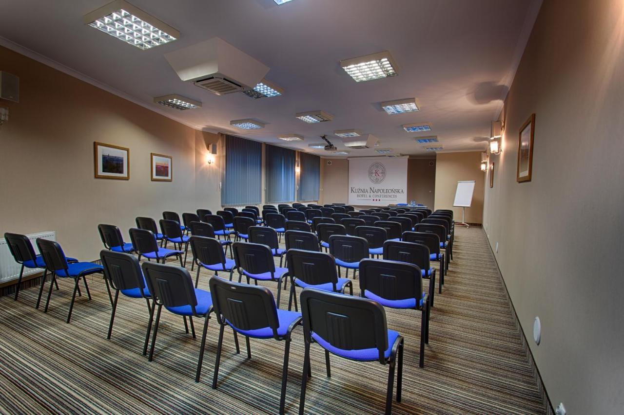 Hotel Kuznia Napoleonska Teresin Esterno foto